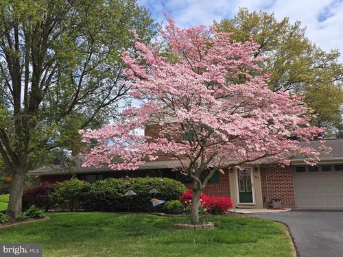 1827 Divot Ct, LANCASTER, PA, 17602-4801 | Card Image