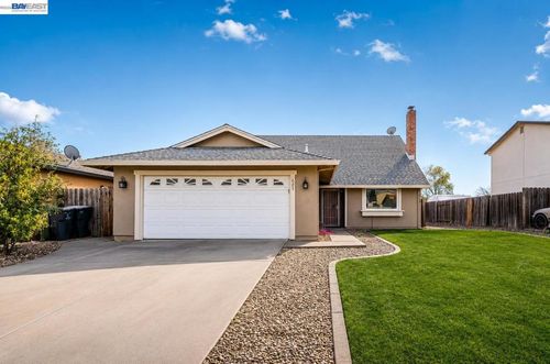 621 Chyrl Way, Suisun City, CA, 94585-1903 | Card Image
