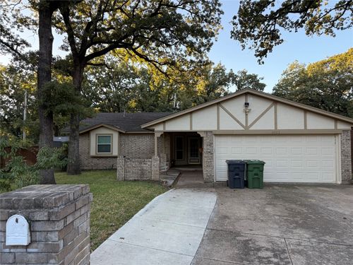 5512 Cactus Ct, Arlington, TX, 76017-3120 | Card Image