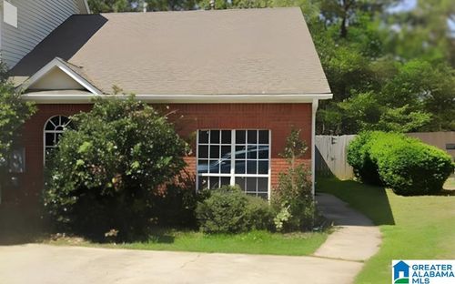 209 Cambrian Ridge Trl, PELHAM, AL, 35124-4822 | Card Image