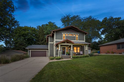 2716 53rd St, Des Moines, IA, 50310-1627 | Card Image