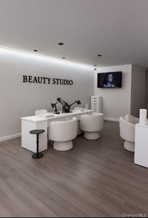 135 Sunrise Hwy, Amityville, NY, 11701-2507 | Card Image