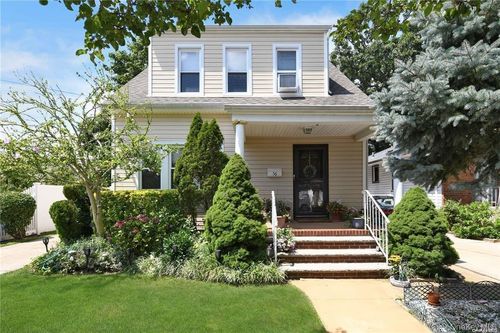 56 State St, Rockville Centre, NY, 11570-5126 | Card Image
