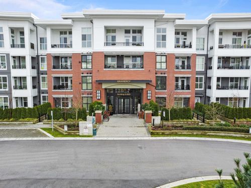 d210-8150 207 Street, Langley, BC, V2Y4J5 | Card Image