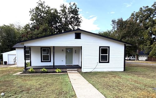 600 Scurlock St, Grandview, TX, 76050-2161 | Card Image
