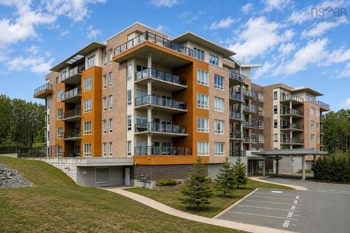 105-267 Gary Martin Dr, Bedford, NS, B4B0P5 | Card Image