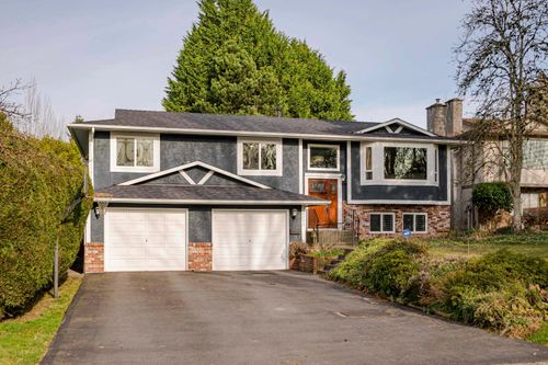 18253 58b Ave, Surrey, BC, V3S5V9 | Card Image