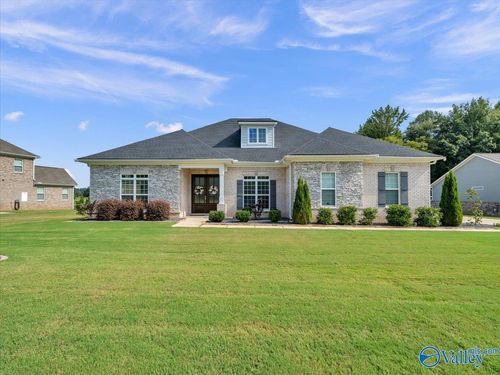 303 Merrydale Dr, Huntsville, AL, 35811-9811 | Card Image