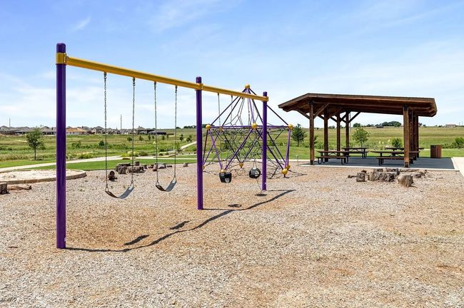 645 Godley Rnch, House other with 4 bedrooms, 2 bathrooms and null parking in Godley TX | Image 29