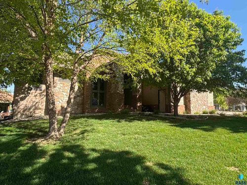 1325 W Wicklow Ct Court, Sioux Falls, SD, 57108 | Card Image