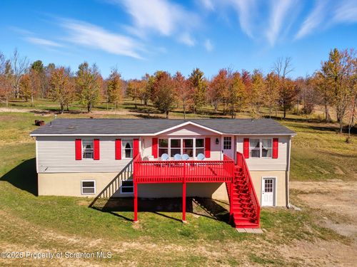 660 Wildenberg Rd, Clifford Twp, PA, 18470-8018 | Card Image