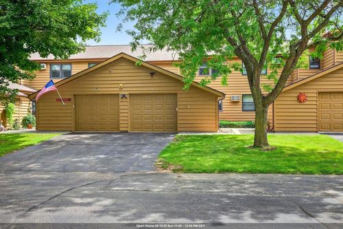 74-970 Manor Drive, NEENAH, WI, 54956 | Card Image