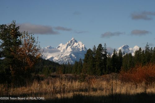 14610 Davis Hill Rd, Moran, WY, 83013-5002 | Card Image