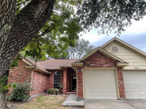 15915 Blue Mesa Ridge Dr, Friendswood, TX, 77546-2439 | Card Image