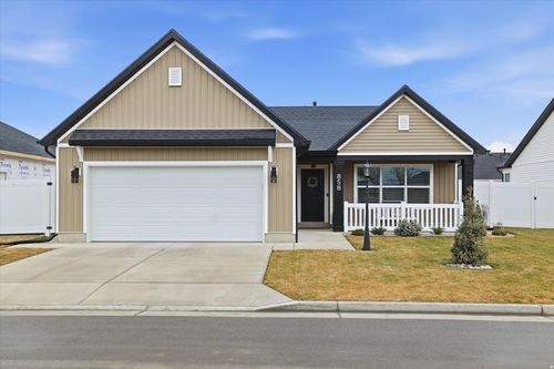 858 N 980 W, Tremonton, UT, 84337-2585 | Card Image