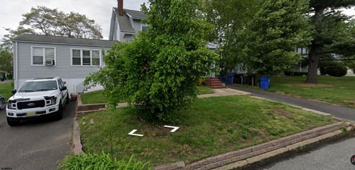 662 Delaware St Street, West Deptford Township, NJ, 08086 | Card Image