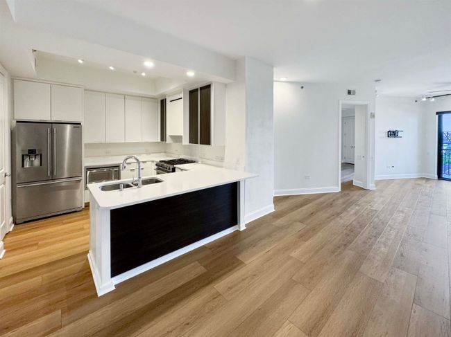 APT-707 - 717 S Riverside Dr, Condo with 2 bedrooms, 2 bathrooms and null parking in Memphis TN | Image 9