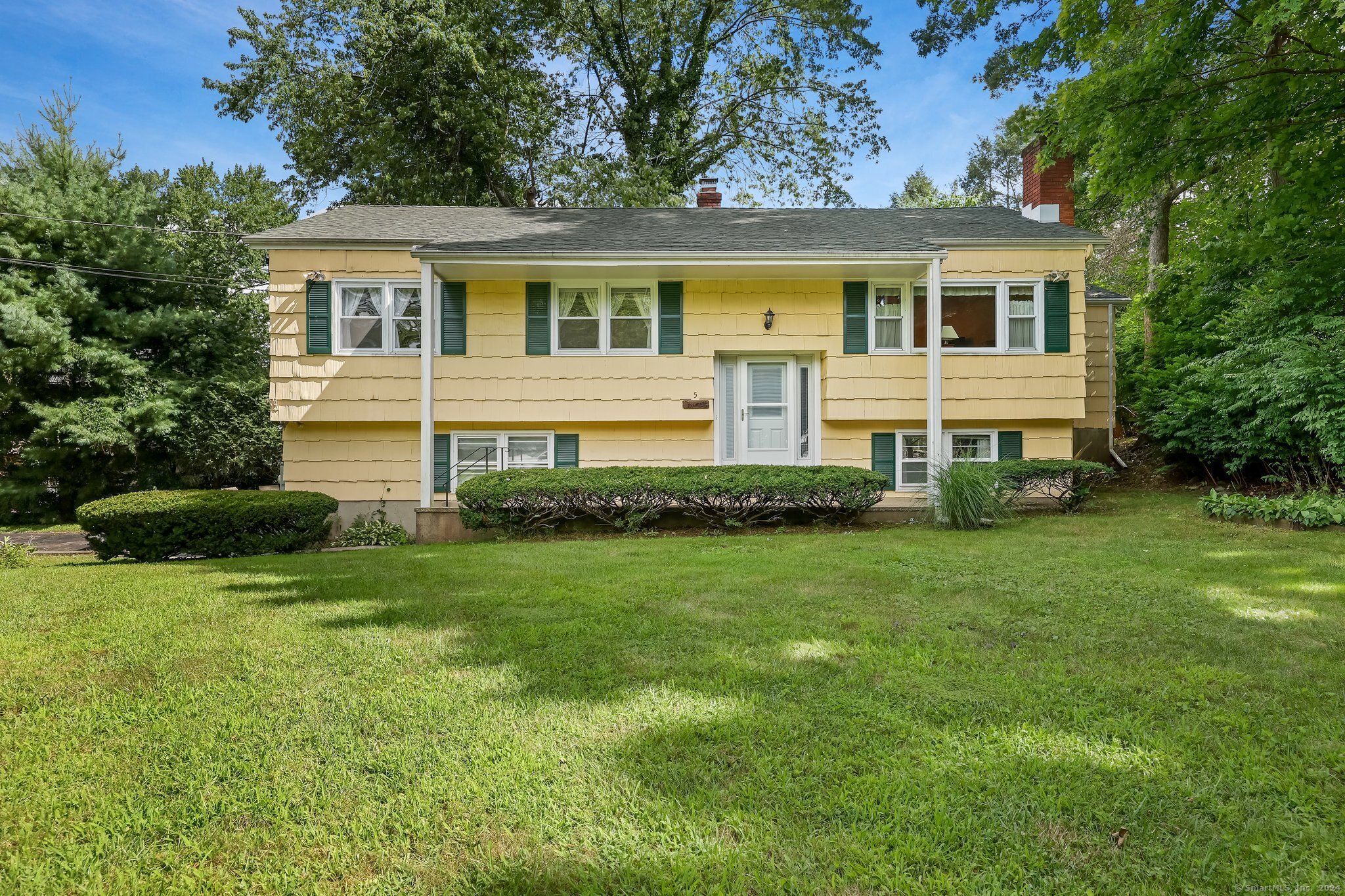 Grumman Ct, Norwalk, CT 06851