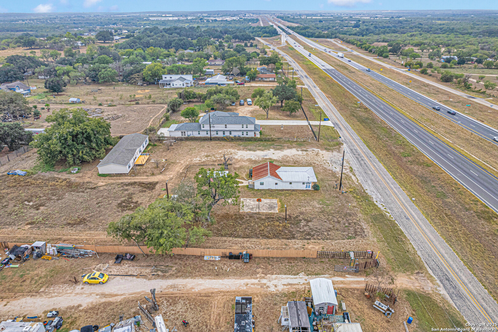 18460 Interstate 37 S, Elmendorf, TX 78112