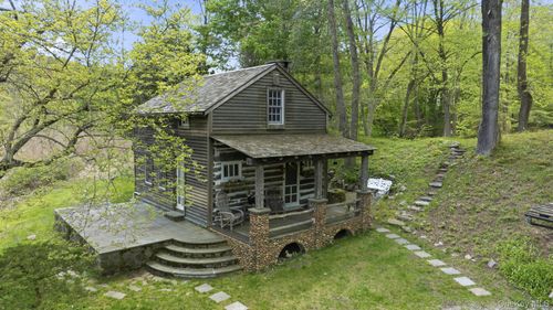 227 Cedar Ln, Ossining, NY, 10562-2084 | Card Image