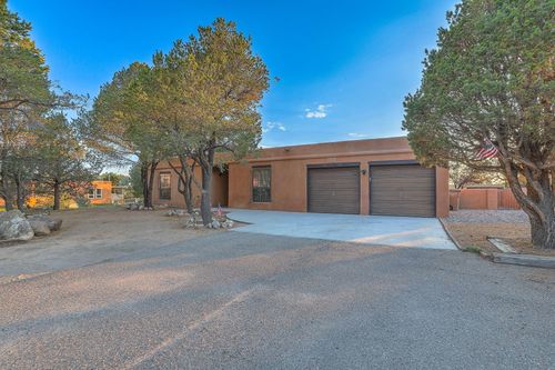 1131 Marigold Dr Ne, Albuquerque, NM, 87122-1112 | Card Image