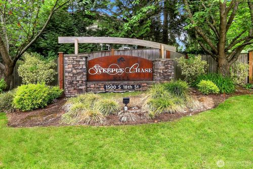 apt-f202-1500 S 18th St, Renton, WA, 98055-3587 | Card Image