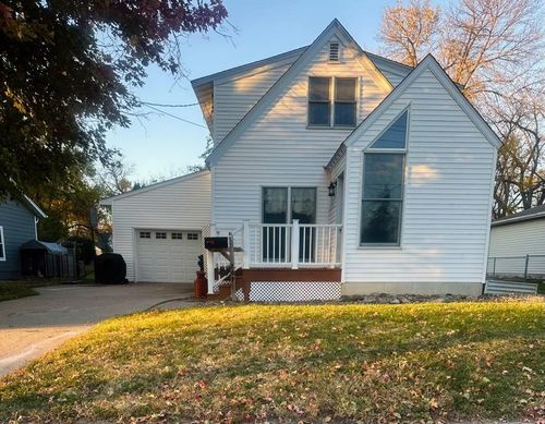 209 10th Ave Se, Waseca, MN, 56093-3123 | Card Image