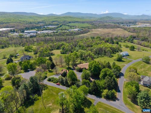 18 Providence Ln, WAYNESBORO, VA, 22980-9479 | Card Image