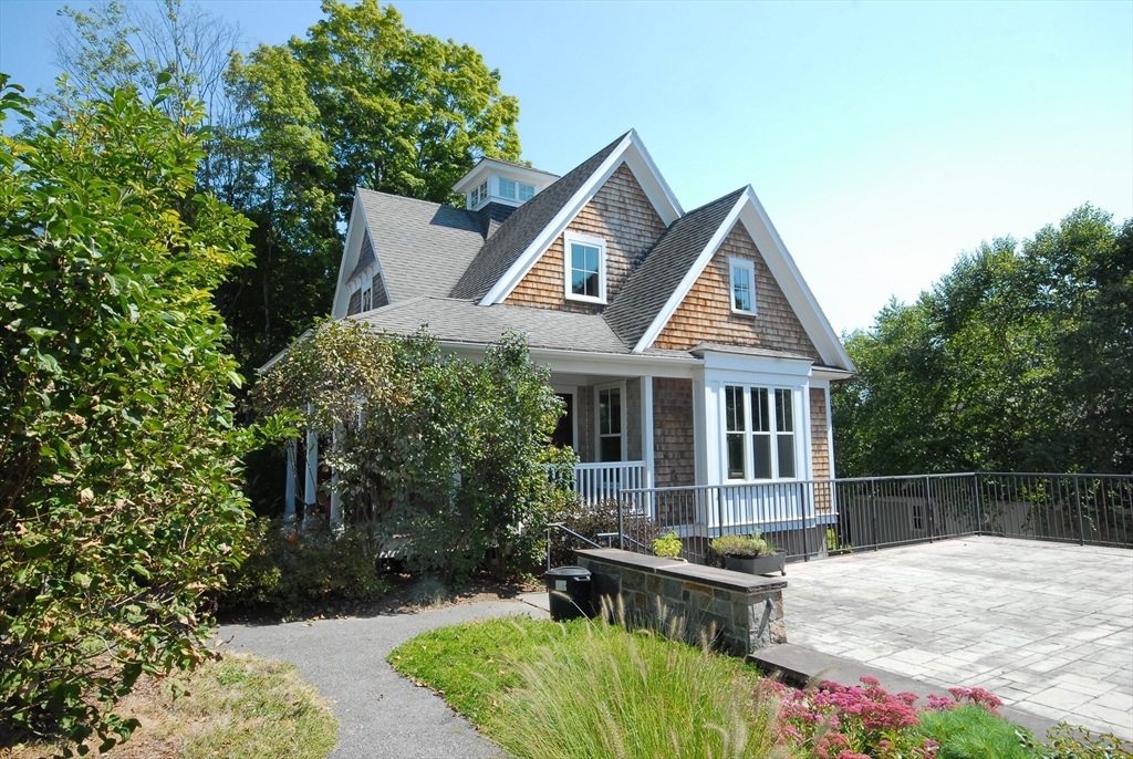 Main St, Concord, MA 01742