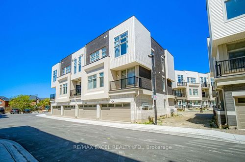 33 Albert Firman Lane, Markham, ON, L6C3B5 | Card Image