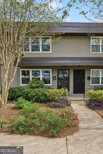 C - 331 Lakemoore Drive Ne, Condo with 2 bedrooms, 1 bathrooms and 1 parking in Atlanta GA | Image 3