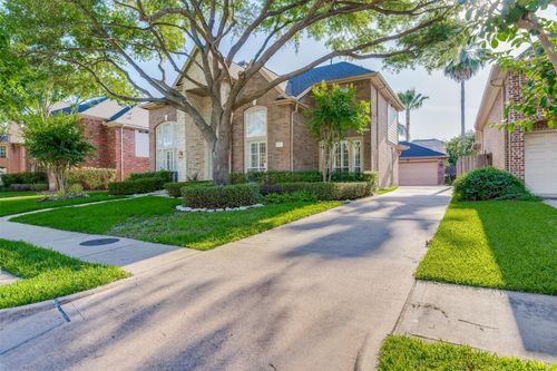 13515 N Tracewood Bnd, Houston, TX, 77077-1536 | Card Image