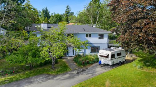 1616 Sarita Pl, Saanich, BC, V8N3J4 | Card Image