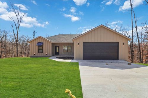 3 Houghton Ln, Bella Vista, AR, 72714-3922 | Card Image