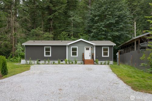 8528 Juniper Pl, Maple Falls, WA, 98266-8211 | Card Image