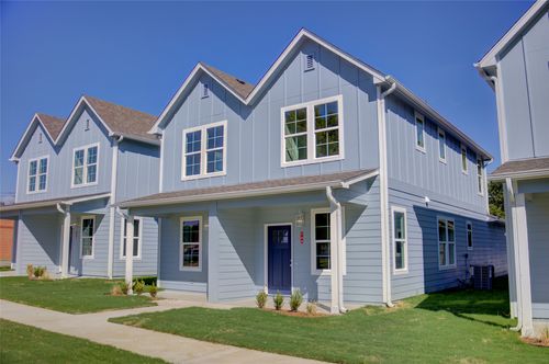 718 Weenonah Ave, Claremore, OK, 74017-6036 | Card Image