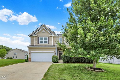 3355 Firethorn Dr, Whitestown, IN, 46075-8400 | Card Image