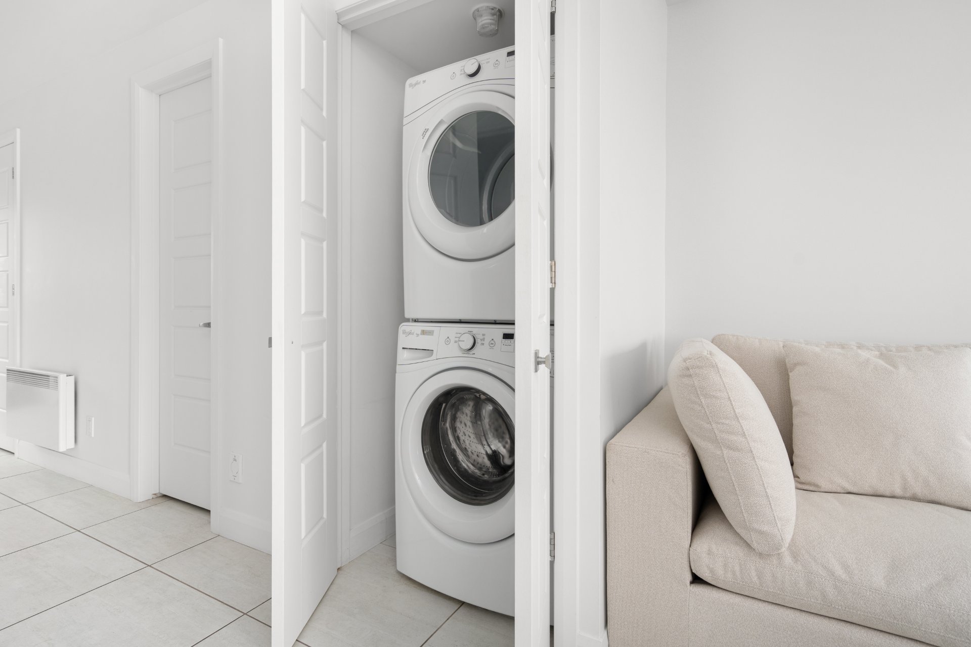 Residential Lease in Laval (Saint-Vincent-de-Paul) 2