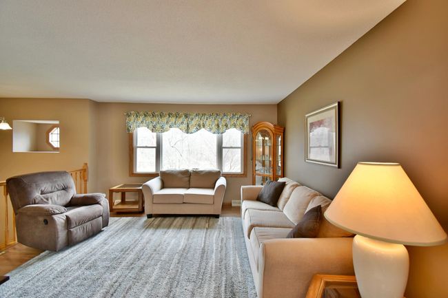 Great light in all rooms | Image 12