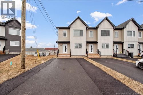 193 Ernest St, Dieppe, NB, E1A4T3 | Card Image