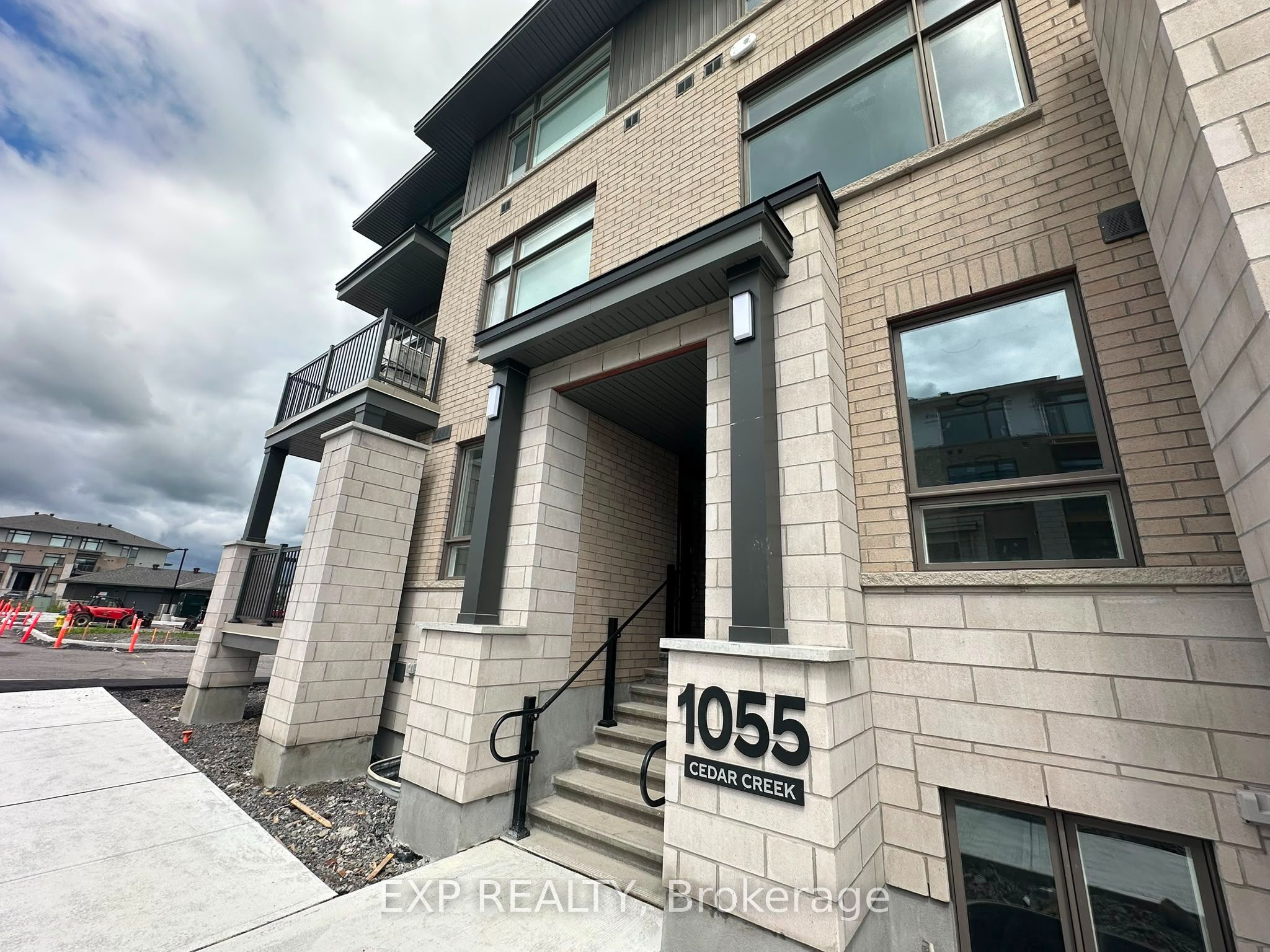 Residential Lease in Blossom Park - Airport and Area 2