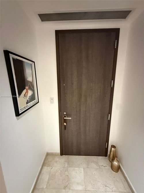apt-1809-68 Se 6th St, Miami, FL, 33131-3196 | Card Image