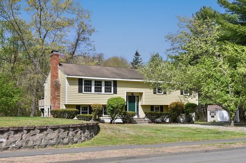 26 Hillview Rd, North Reading, MA, 01864 | Card Image