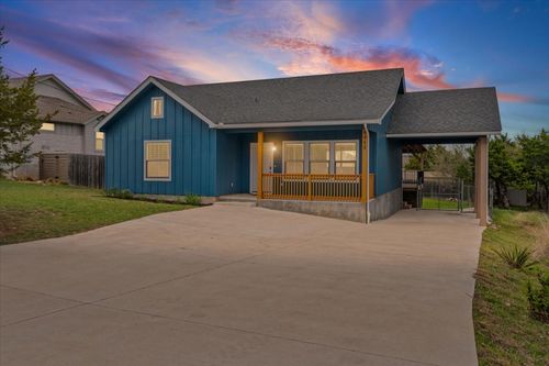 9913 Little Creek Cir, Dripping Springs, TX, 78620-2661 | Card Image