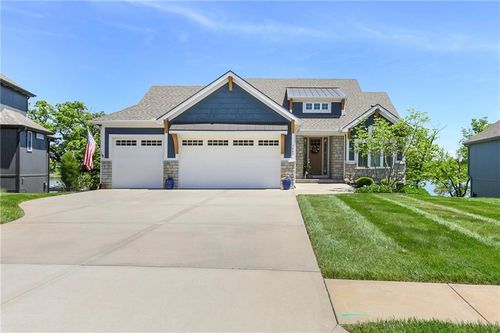 1407 Kensington Ln, Raymore, MO, 64083-4504 | Card Image
