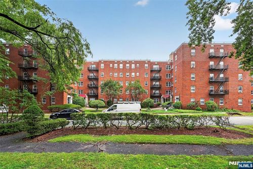 2330 Linwood Ave, Fort Lee, NJ, 07024-3862 | Card Image
