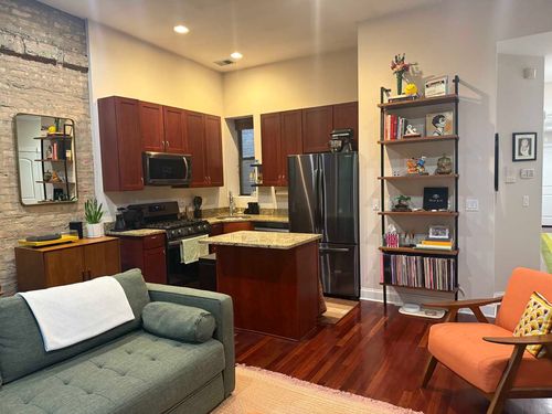 3-1967 W Cullom Ave, Chicago, IL, 60613-1088 | Card Image