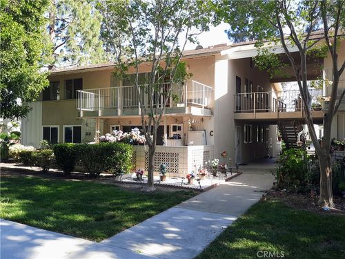 p-548 Via Estrada, Laguna Woods, CA, 92637-4040 | Card Image