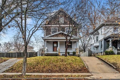 3733 Wyandotte St, Kansas City, MO, 64111-2124 | Card Image