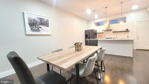 a-51 Q St Nw, WASHINGTON, DC, 20001-1103 | Card Image